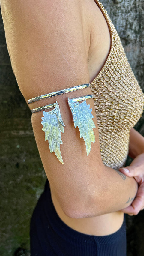 Hand Carved Shell & Silver Angel Armband